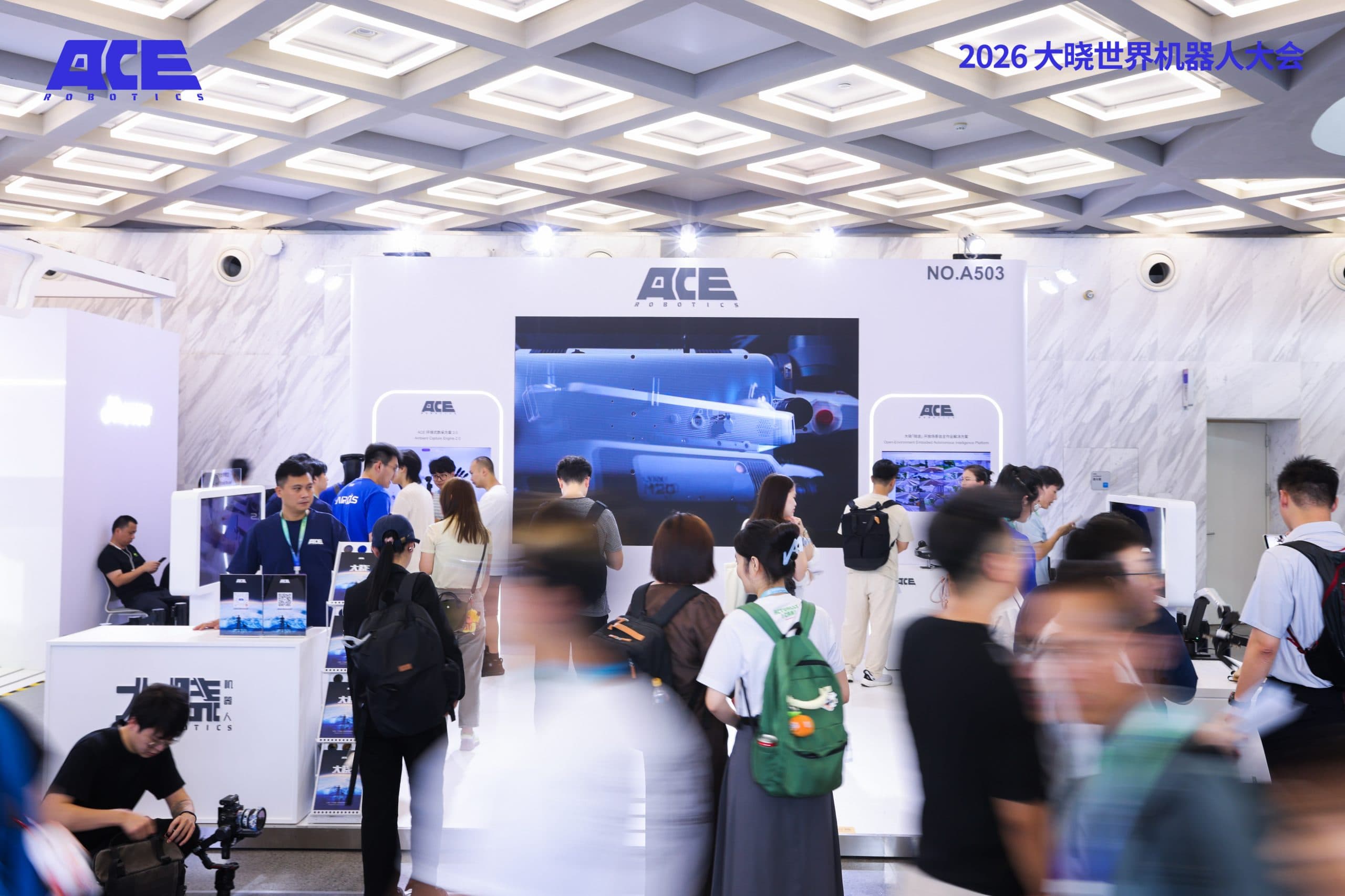 大晓机器人WRC首秀：押注“具身大脑”，离ChatGPT时刻还有多远？